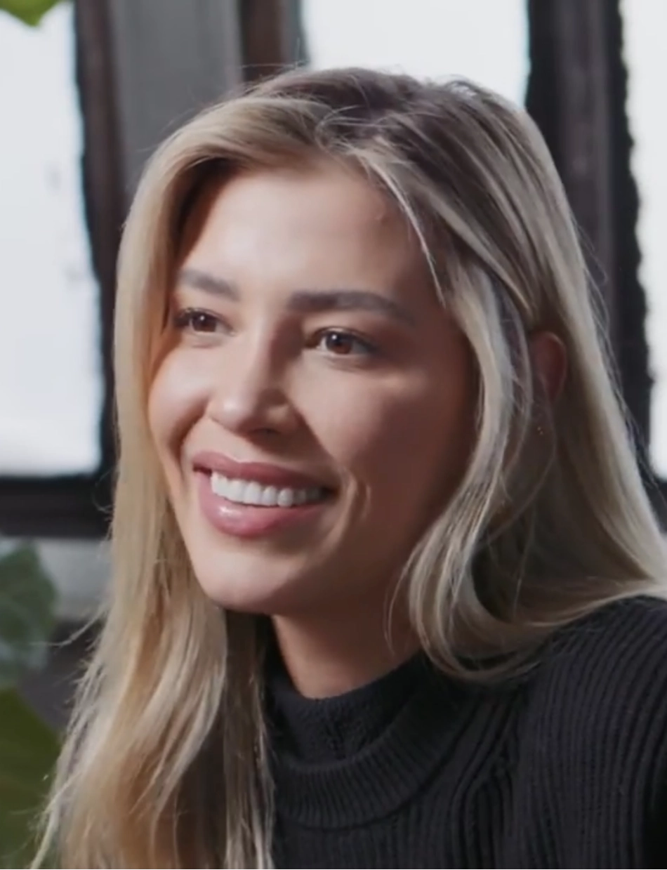 Portrait of a smiling blonde woman